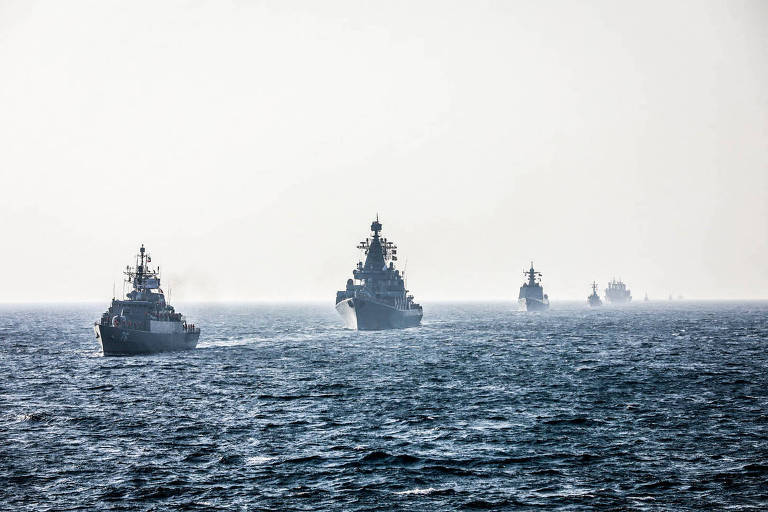 Navios russos, chineses e iranianos participam de exercício conjunto no oceano Índico, em janeiro