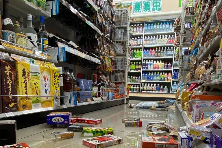 Terremoto de magnitude 7,3 no Japão mata 4 e gera alerta de tsunami em Fukushima