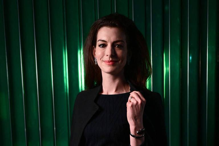 Anne Hathaway conta história sobre ascensão e queda da WeWork em série