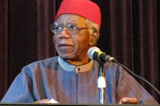 Escritor africano Chinua Achebe