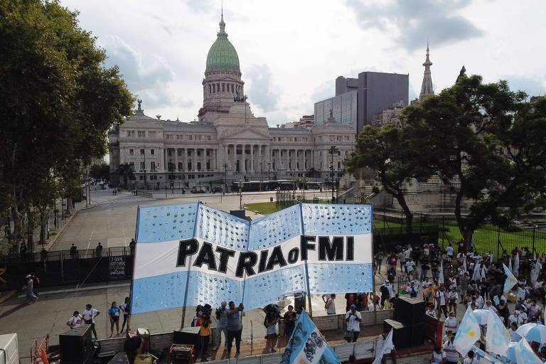 Senado argentino aprova acordo com o FMI