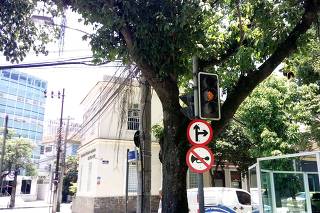 Semáforo quebrado no bairro do Botafogo