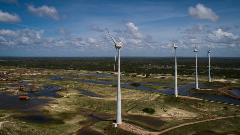 Parque de energia eólica na praia do Zumbi, em Natal (RN)