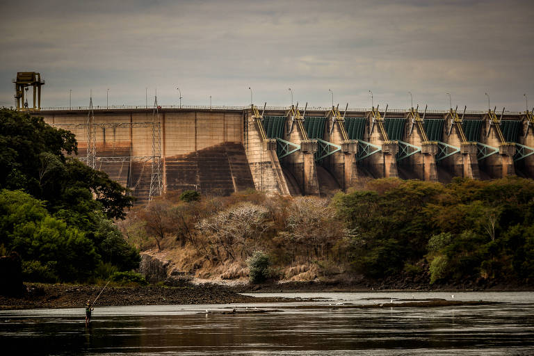 Usina Marimbondo, que pertence a Furnas Centrais Elétricas, nos municípios de Icém e Fronteira, divisa de São Paulo e Minas Gerais