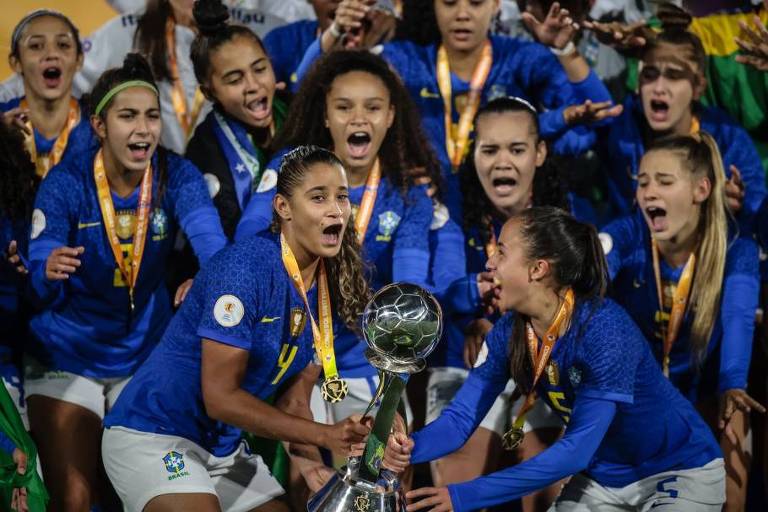 Seleção brasileira campeã do Sul-Americano feminino sub-17