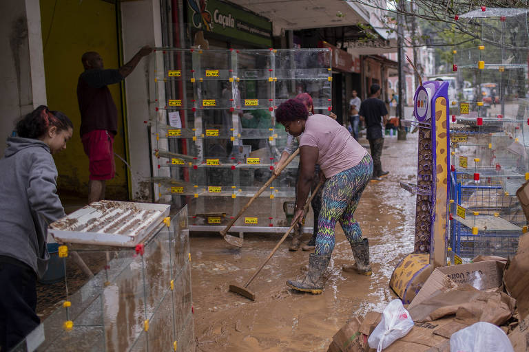 Defesa Civil aciona sirenes de alerta para chuvas fortes em Petrópolis