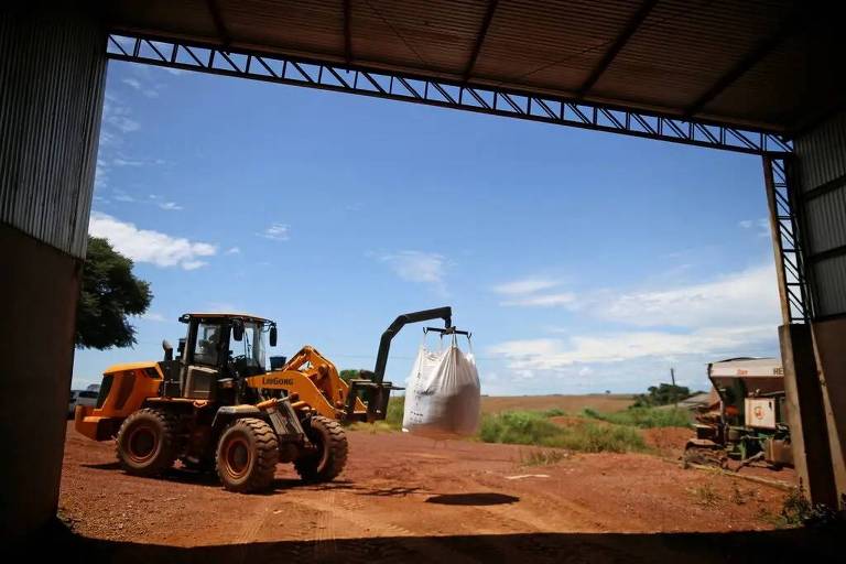 Polícia investiga furto de quase 500 toneladas de fertilizantes em Mato Grosso