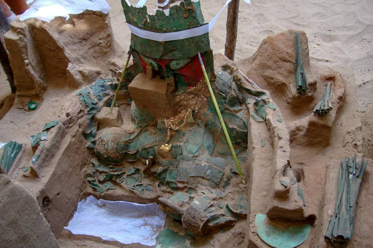 Tumba de cirurgião pré-colombiano de mil anos é encontrada no Peru