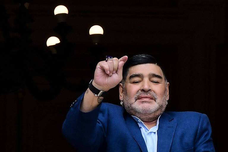 Diego Maradona na Casa Rosada, sede do governo argentino, em 2019