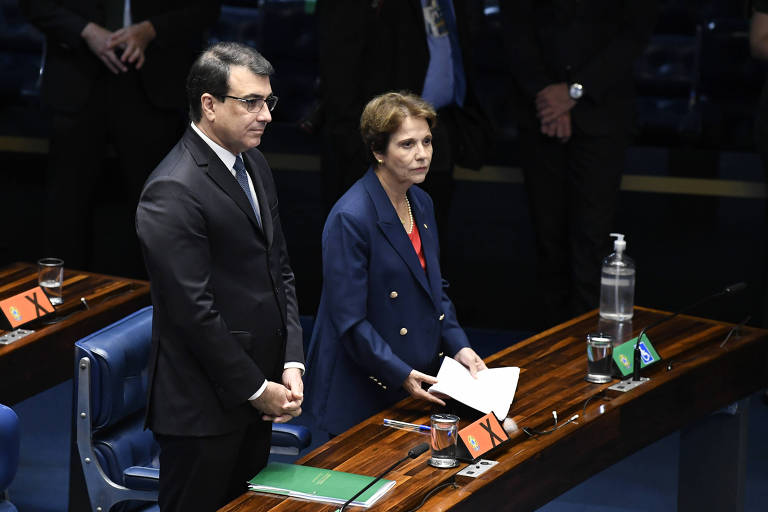 Carlos França defende posição solidária de Bolsonaro à Rússia e critica sanções