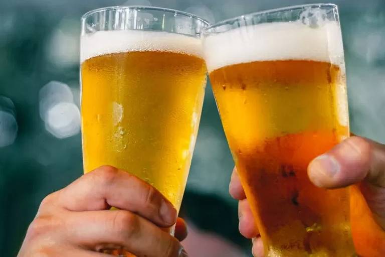 Cerveja: por que bebida vai ficar mais cara em 2022 com a guerra na Ucrânia