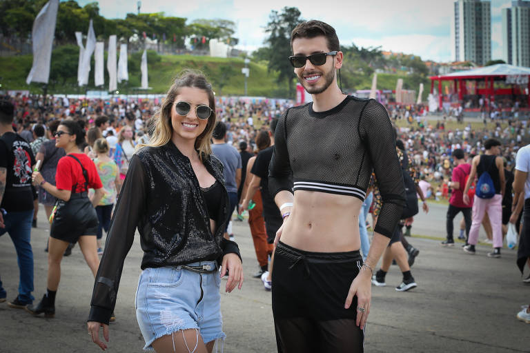 Transparência vira tendência de moda no Lollapalooza