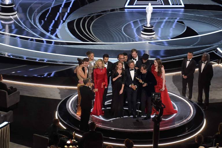 Oscar choca com tapa de Will Smith e premia filme 'No Ritmo do Coração'