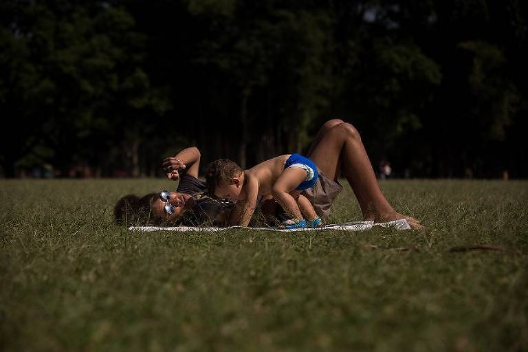 Por que o calor extremo afeta mais as mulheres do que os homens