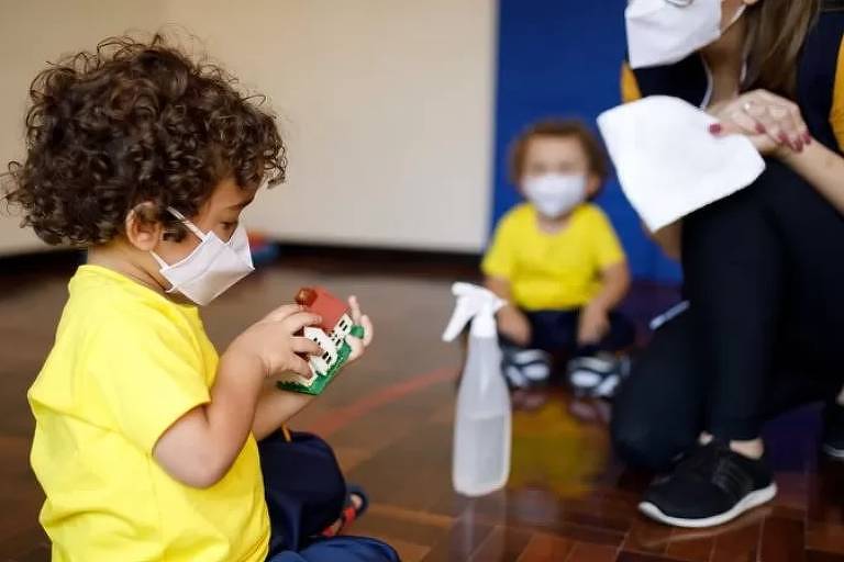 Covid: como proteger criança de até 5 anos, que ainda não pode tomar vacina