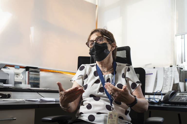 Retrato da professora Helena Nader, recém-eleita presidente da Academia Brasileira de Ciências (ABC) em seu laboratório na Unifesp