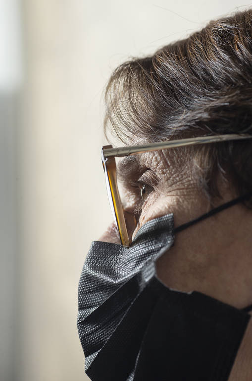 Retrato da professora Helena Nader, recém-eleita presidente da Academia Brasileira de Ciências (ABC) em seu laboratório na Unifesp
