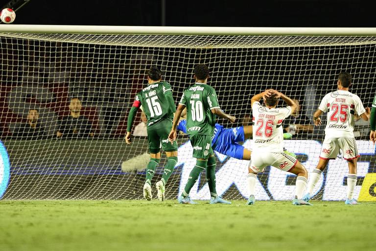 Sao Paulo, Brazil. 03rd Apr, 2022. SP - Sao Paulo - 03/04/2022 - PAULISTA  2022 FINAL, PALMEIRAS X SAO PAULO - Jogadores do Palmeiras comemoram titulo  de campeao durante cerimonia de premiacao