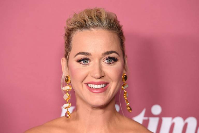 Katy Perry coloca mansão à venda por quase R$ 93 milhões
