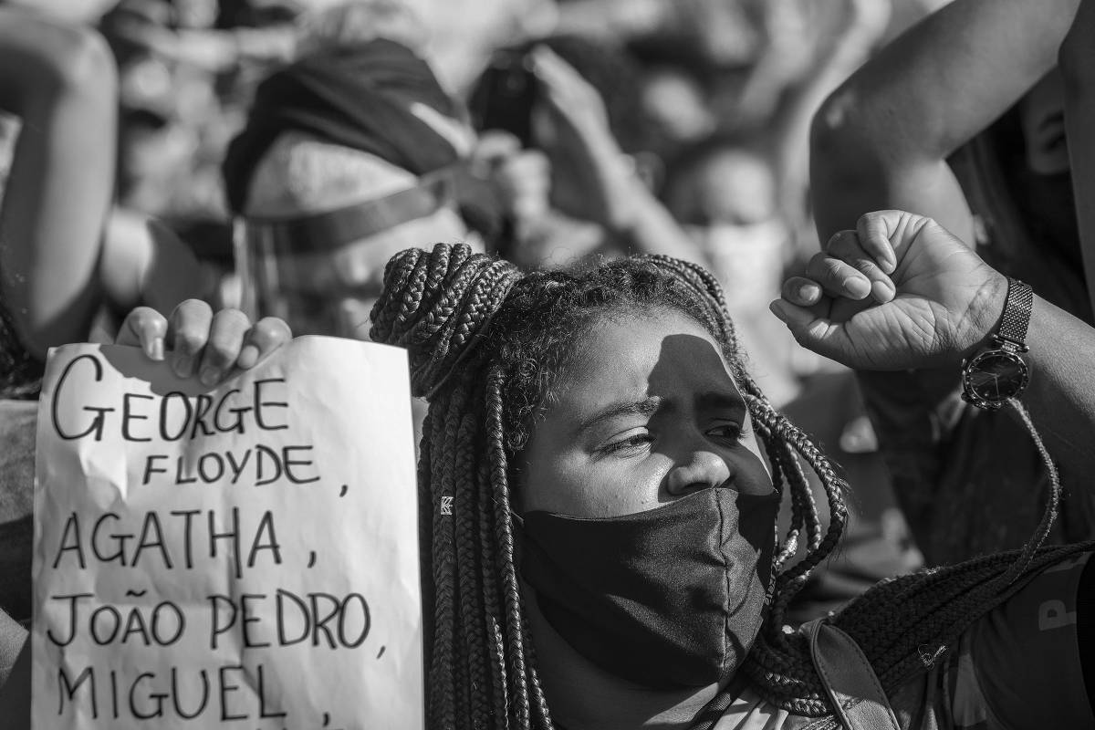 Ato contra governo Bolsonaro e contra o racismo no largo da Batata, em 7.jun.2020 