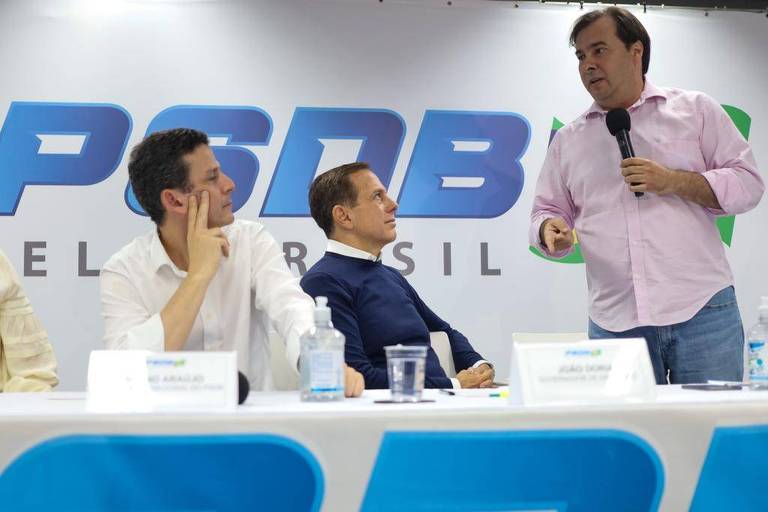 Bruno Araújo, João Doria e Rodrigo Maia na filiação do deputado do RJ ao PSDB