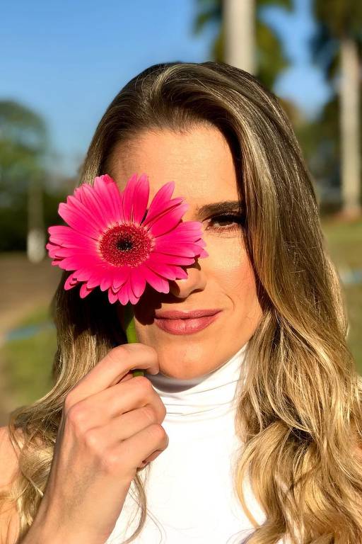 Imagens da atriz Karina Dohme