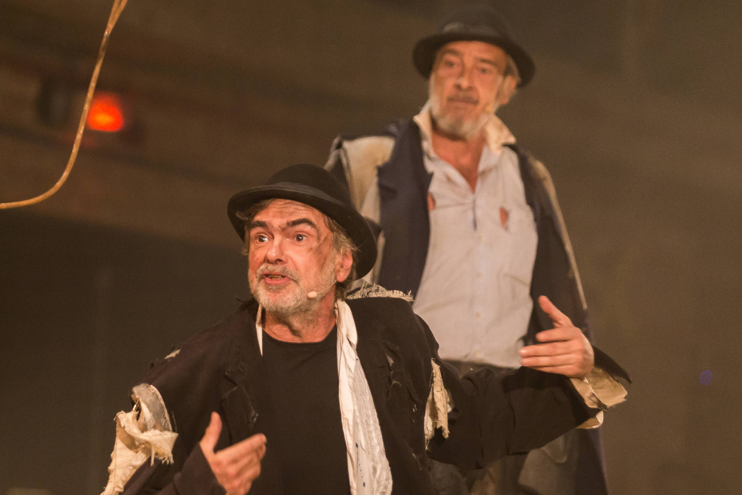 Zé Celso encena 'Godot' em BH, pela primeira vez no palco italiano -  Cultura - Estado de Minas