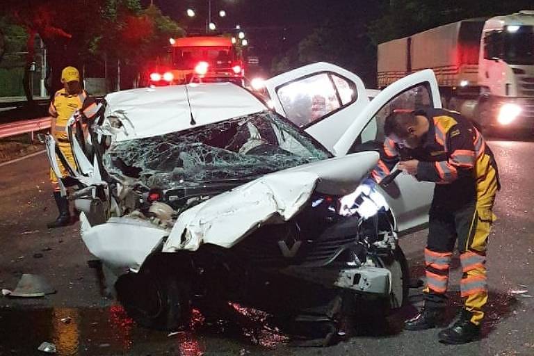 CET divulga nova imagem do carro batido e que feriu o ex-BBB Rodrigo Mussi