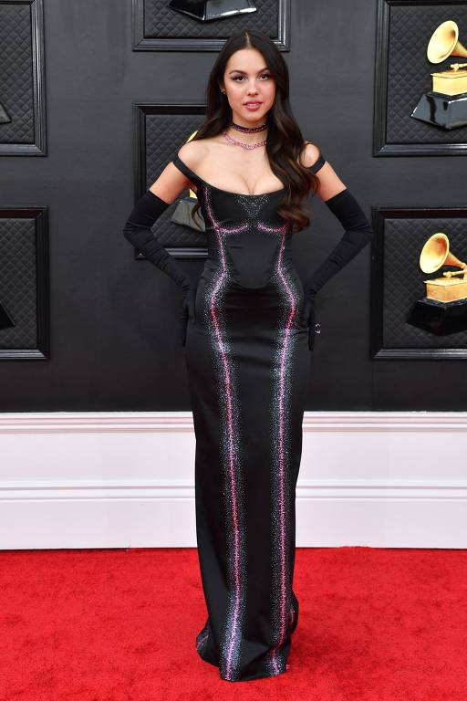 Veja fotos dos tapete vermelho do Grammy 2022