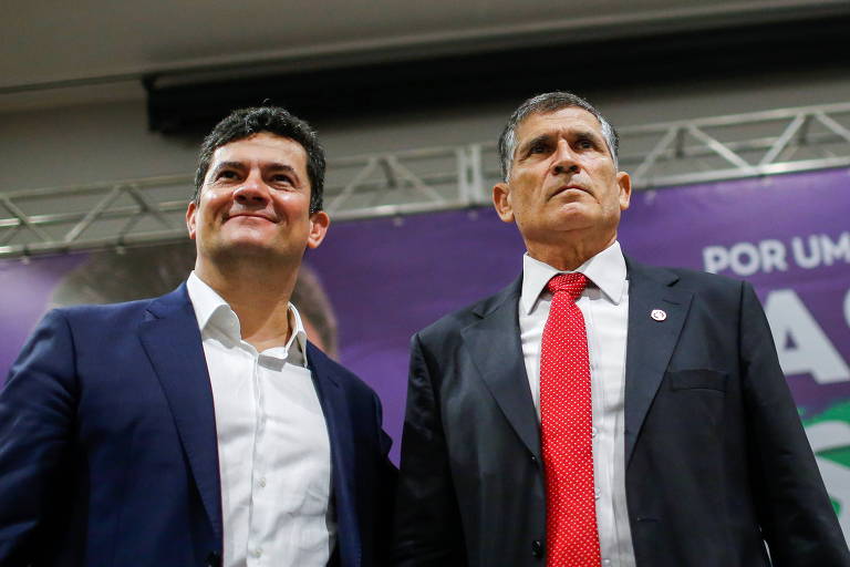 Santos Cruz fica no Podemos, mas diz ter desistido de disputar a eleição
