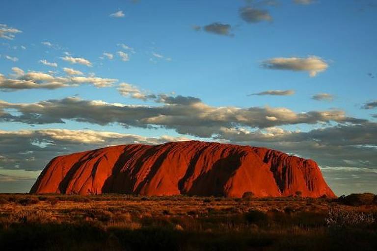 Uluru, o 'umbigo do mundo', em 2013