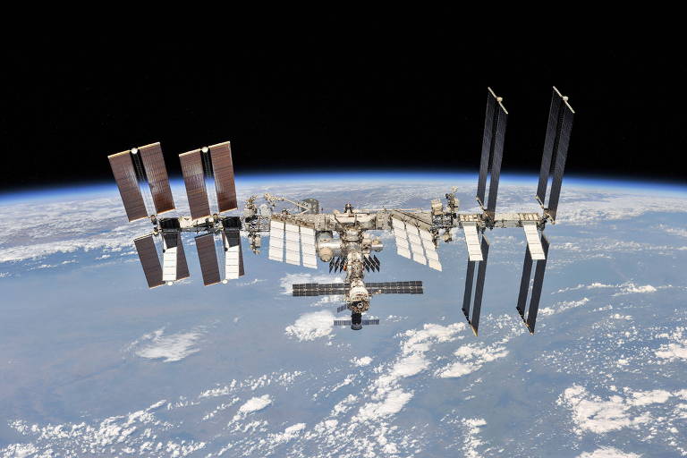 Primeira missão privada à estação espacial está pronta para lançamento