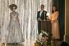 Darcy ( Ana Carolina Rainha ) parabeniza Isadora( Larissa Manoela ) pela peça de roupa