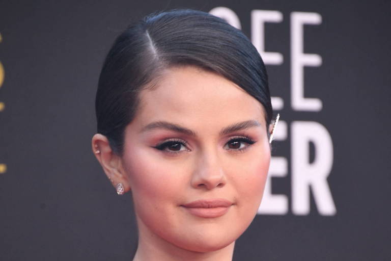 Selena Gomez diz que não entra na internet há quase 5 anos: 'Mudou minha vida'