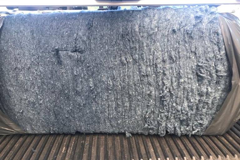 Logística reversa de resíduos têxteis inclui etapa manual de separação de materiais