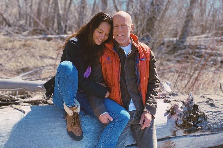 Bruce Willis emociona fãs com registro de passeio com família após doença