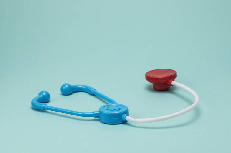 A ANS fará a intermediação do conflito e estabelecerá um prazo para resposta do plano de saúde. Segundo especialistas, a agência pode até estabelecer uma multa se a operadora não se manifestar. Se ainda assim o problema permanecer, o cliente pode recorrer às vias judiciais