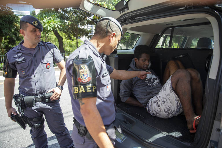 O que escondem as fotos da 'batida policial' contra crianças na Paulista