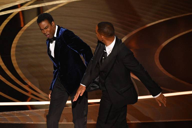 Will Smith dá um tapa em Chris Rock na cerimônia do Oscar, em março deste ano