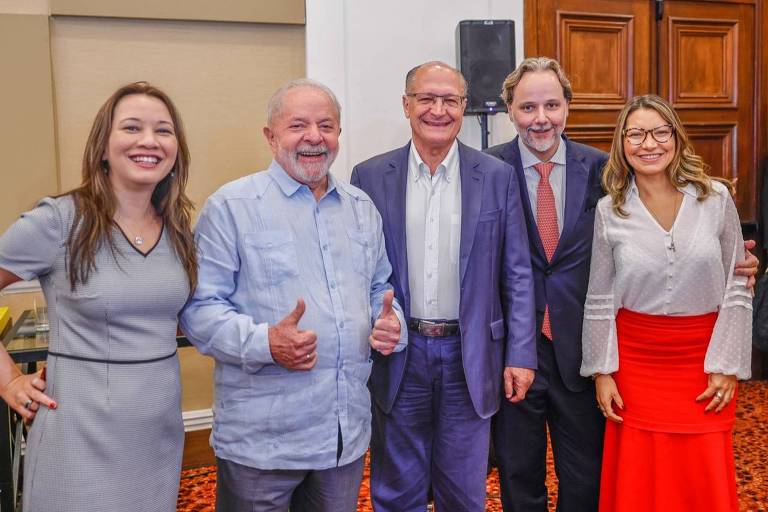 Lula e Alckmin oficializam chapa; França reúne colaboradores para discutir programa para o Governo de SP