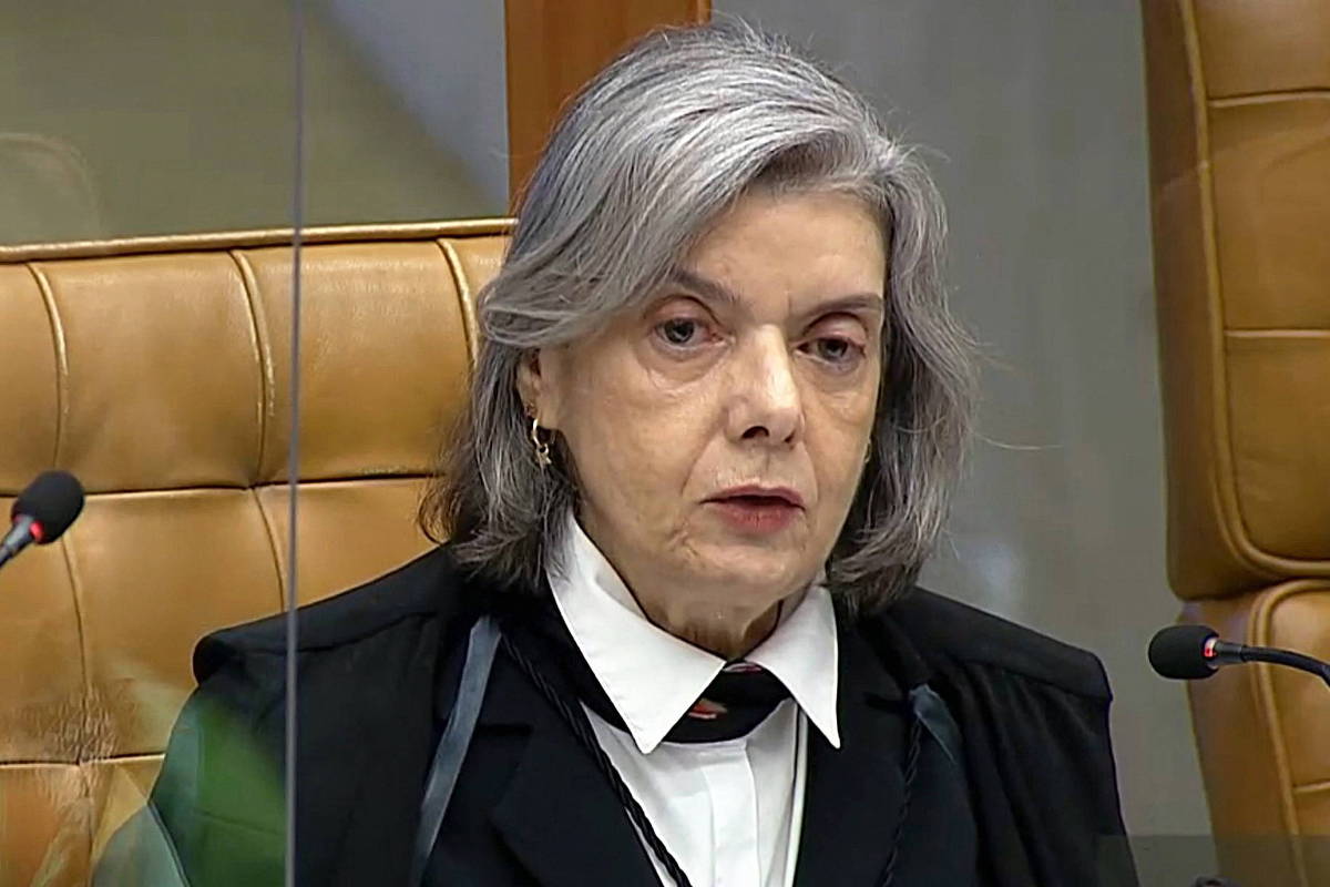 Cármen Lúcia dá cinco dias para Novo Gama (GO) explicar lei que proíbe pessoas trans de usar banheiro