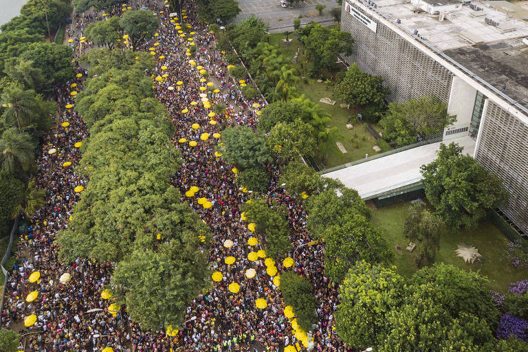 A teoria contra a prática do modelo de Carnaval público em São Paulo