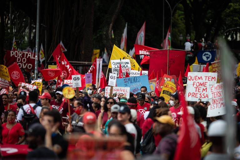 Protesto contra Bolsonaro em São Paulo vira ato pró-Lula