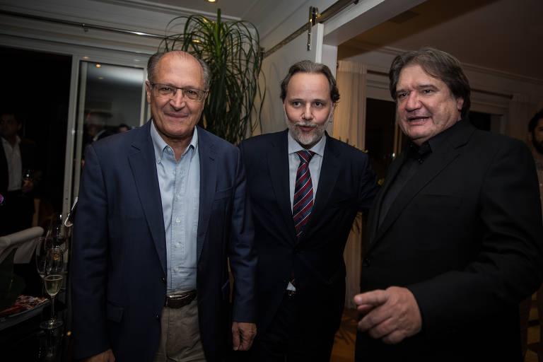 O ex-governador de São Paulo Geraldo Alckmin e os advogados Marco Aurélio Carvalho e Pedro Serrano 