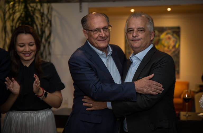 A advogada Gabriela Araujo e os ex-governadores de São Paulo Geraldo Alckmin e Márcio França