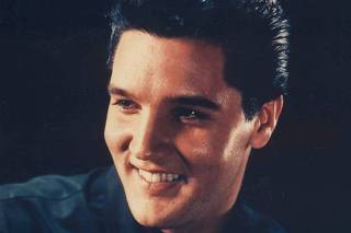 ELVIS PRESLEY IN UNDATED PUBLICITY PHOTOGRAPH