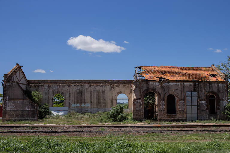 Estação em Rubiácea, que transportou passageiros que viajavam no Trem da Morte