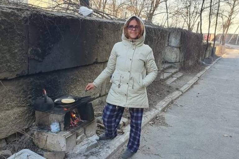 Silvana cozinhou em fogão a lenha em meio à guerra na Ucrânia