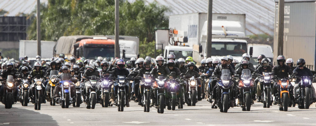 O presidente Jair Bolsonaro participa de motociata de São Paulo a Americana