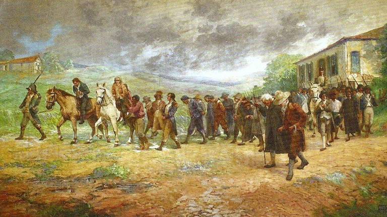 Numa pintura a óleo, está retratada uma comitiva que segue cabisbaixa num ambiente rural, alguns a pé, outros a cavalo, acompanhada por guardas armados.  